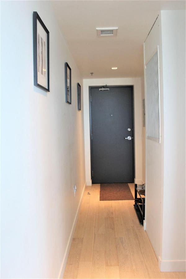 Luxury Skyline Condo In Downtown Free 24/7 Parking Γουίνιπεγκ Εξωτερικό φωτογραφία