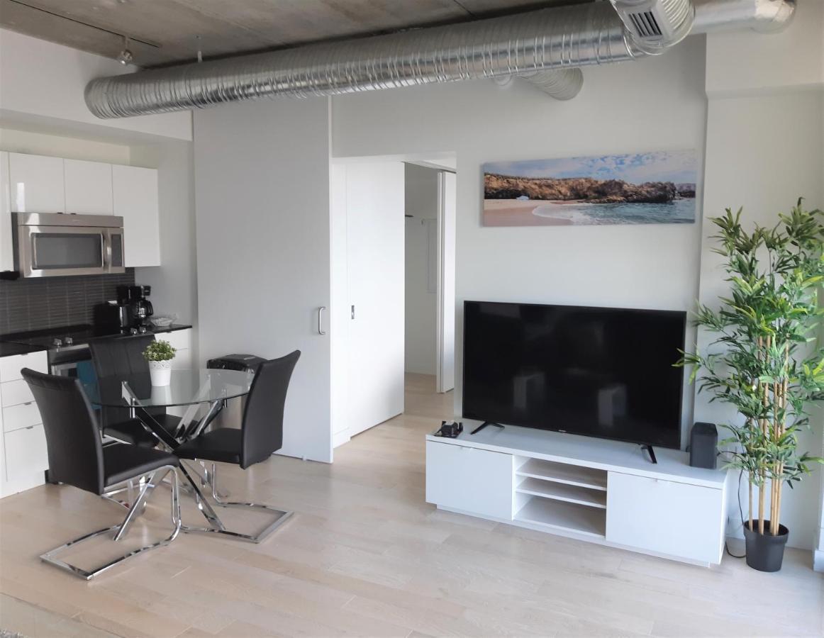 Luxury Skyline Condo In Downtown Free 24/7 Parking Γουίνιπεγκ Εξωτερικό φωτογραφία