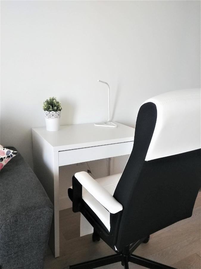 Luxury Skyline Condo In Downtown Free 24/7 Parking Γουίνιπεγκ Εξωτερικό φωτογραφία